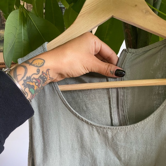 🐢🐢 ARMY GREEN LINEN DRESS 🐢🐢 - Picture 2 of 5